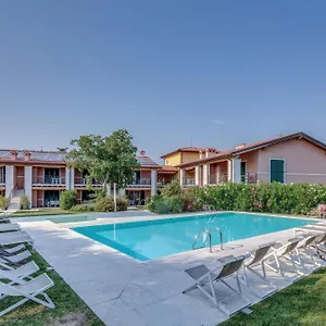  Aparthotel Tenuta Di Palú